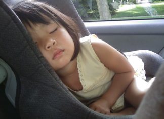 Dziecko w foteliku dziecko w foteliku