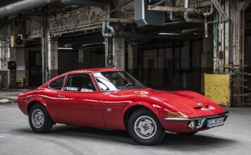 Jakie świece zapłonowe do Opel Insignia 18?