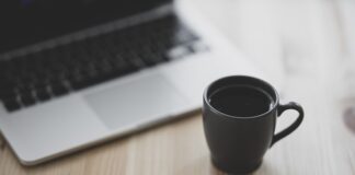 Czy pracownik może świadczyć pracę nieodpłatnie?