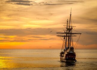 Czym się różni statek od Łodzi? Czym się różni statek od Łodzi?