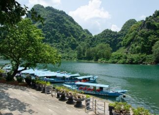 Czy można pływać motorówka w nocy? Czy można pływać motorówka w nocy?