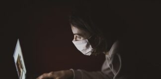 W jakiej odległości prąd od wody?