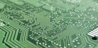 Ile gniazd pamięci ma Płyta ATX?