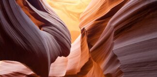 Czy zrobić otwór rewizyjny do wanny?