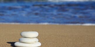 Jak zrobić obrzeże z kamienia polnego?