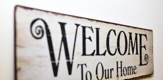 Gdzie można kupić tabliczkę z nazwą ulicy?