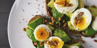 Jak jeść podczas wyjazdów służbowych