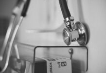 Badanie mykologiczne a niewidzialny stres – jak diagnoza wpływa na samopoczucie pacjenta? badanie mykologiczne